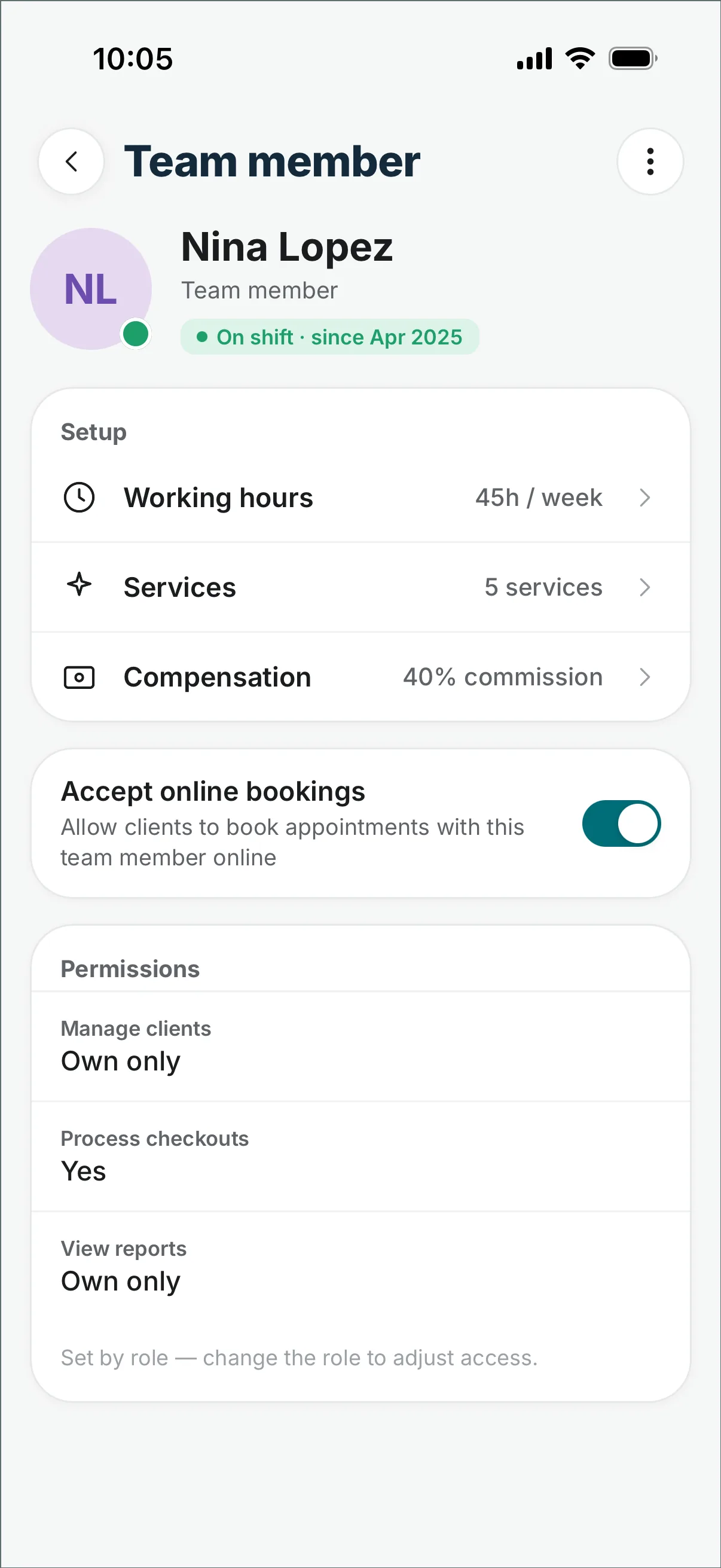 Додаток DaySync, робочі години, послуги й налаштування учасника команди
